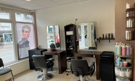 Selina Haarstudio: Friseur in Siegen
