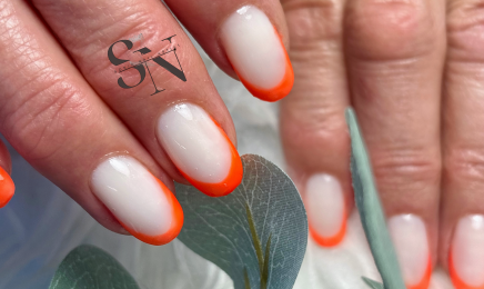 Sonia nails  : Institut de beauté à Porcheville
