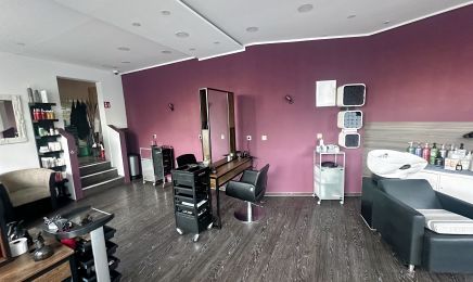 Haarstudio Nora Hildesheim: Friseur in Hildesheim