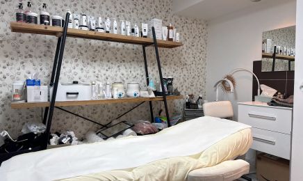 Elema beauté : Manucure à Rives