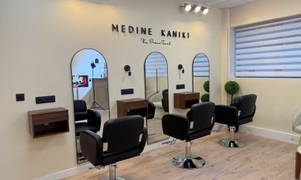 Medine Kaniki Divin Touch  : Coiffeur à Saint-Denis