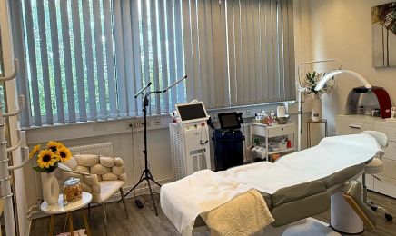 Lux beauty academy : Kosmetikstudio in Hamburg