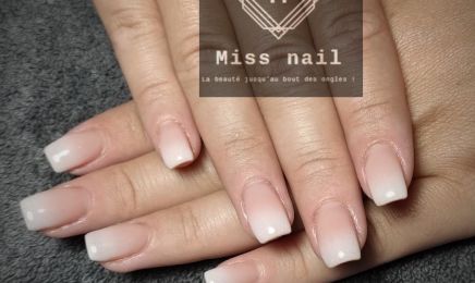 Miss Nail : Manucure à Signes