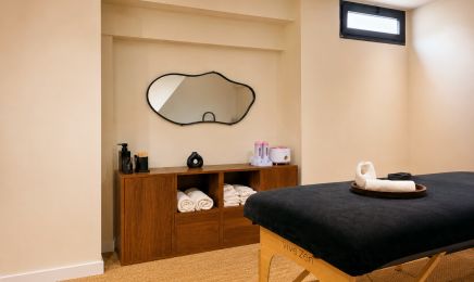 A FAVORITE BEAUTY : Manucure à Gassin