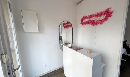 Salon by M : Institut de beauté à Étréchy