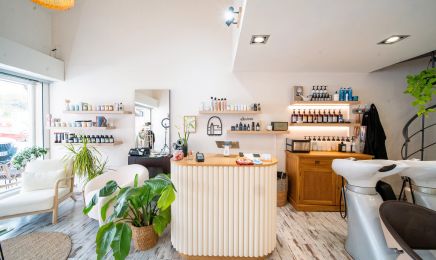 Blonde : Coiffeur à Le Tignet