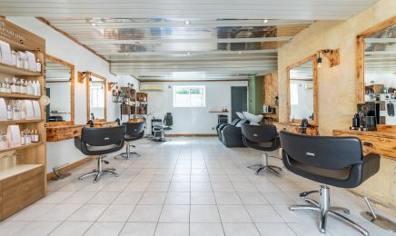 Addict tiffany coiffure  : Coiffeur à Arles