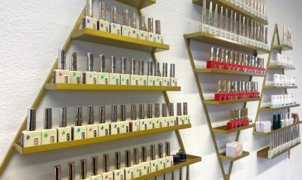 Golden Nails: Kosmetikstudio in Vaterstetten