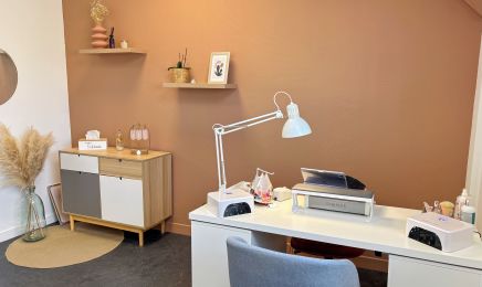 Pauline Esthétique : Manucure à Trégueux