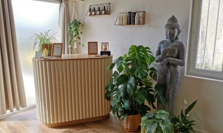 Cape aux Merveilles : Coiffeur à La Couronne