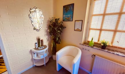 Nellis Oase Sonnenstudio & Sauna: Nagelstudio in Schwanewede