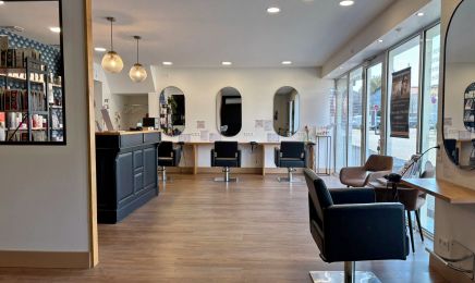 L'instant Coiffure & Beauté : Manucure à Burie