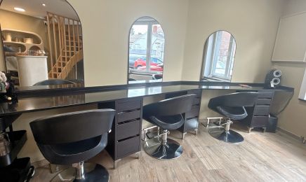 Anãma : Coiffeur à Aiseau-Presles