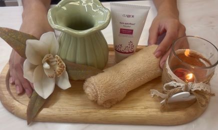 Naira Beauté "Institut Exclusivement Féminin" : Manucure à Bègles