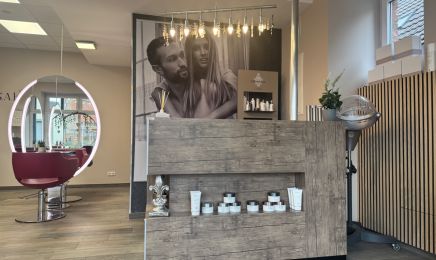 C.A.S.A Hair By Siemkes Wesel: Kosmetikstudio in Wesel