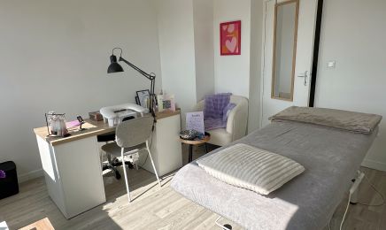 Purple Beauty  : Manucure à Meaux