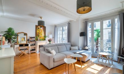 Maison de coiffure privée - Mélissa Gougis : Institut de beauté à Paris