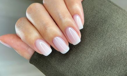 Glowing Grace : Manucure à Lattes