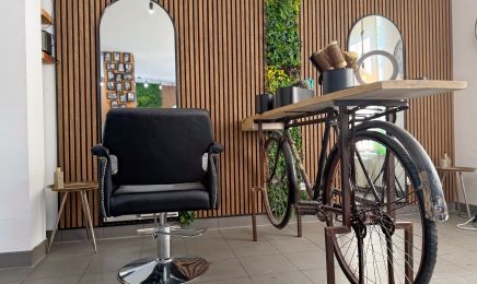 Lorena Hair & More: Barbershop in Maulbronn