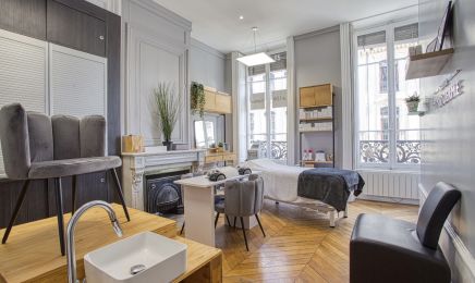 Le 106 Esthétique Carla : Manucure à Lyon