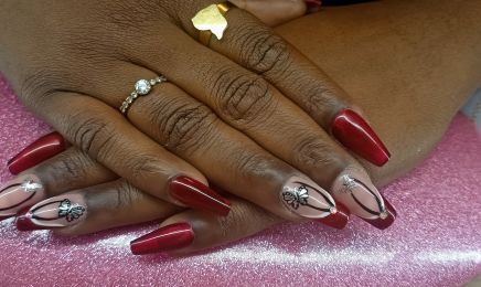 Nails & Beauté  : Manucure à Clermont-Ferrand
