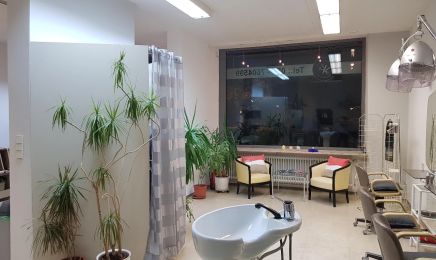 Christina Sturm Friseurmeisterin: Friseur in München