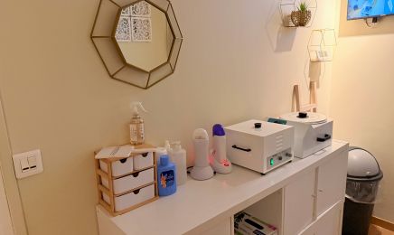 Beauté & Compagnie (ex. L'Incontournable) : Manucure à Mennecy