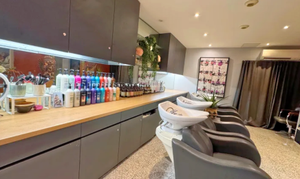 Alba KRASNIQI Coiffeuse : Coiffeur à Strasbourg