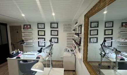 NK Nails and Lashes : Manucure à Niort