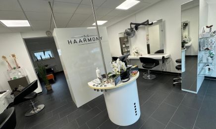 SOS-Haarmony: Friseur in Düsseldorf