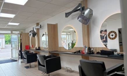 Friseur Michaela Schmid: Friseur in Gschwend