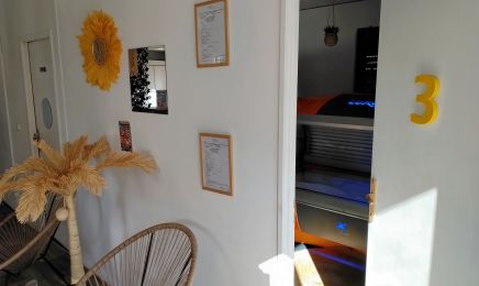 MegaSun : Manucure à Frontignan