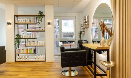 Mariana Gilyana - Hair & Color Artist: Friseur in Amorbach