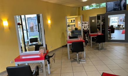 Friseur SchauHair: Friseur in Fellbach