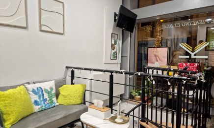 Kenze Naturel Piercing et Beauté : Manucure à Tours