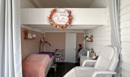 La Beauté des Mains et du Regard : Manucure à Noirmoutier-en-l'Île