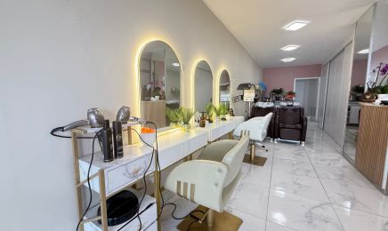 Coiffure de Soie  : Institut de beauté à Istres