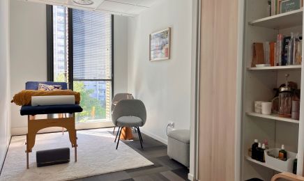 Aurore Delebarre Courcoux Réflexologue et Praticienne en herboristerie : Institut de beauté à Rennes