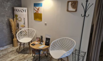 Rayons de Beauté : Manucure à Mirabeau