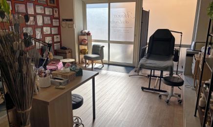 Manon des ongles & Lash by Lau : Institut de beauté à Corte