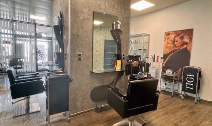 Salon Phönix Friseur & Kosmetik: Friseur in Braunsbedra