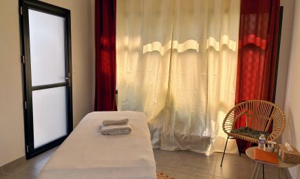 V Bien Naitre - massage femme - femme enceinte - bain bébé - rebozo : Spa à Locoal-Mendon
