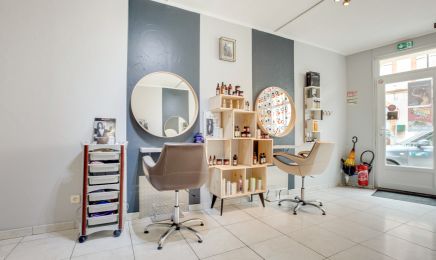 Un instant Coiffure : Manucure à Montesquieu-Volvestre