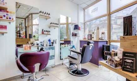 L’ere du temps  : Barbier à Saint-Priest
