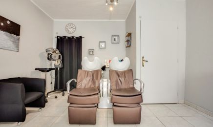 Un instant Coiffure : Manucure à Montesquieu-Volvestre
