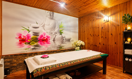 Pee Mai Thaimassage : Institut de beauté à Saint-Chéron