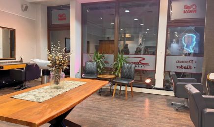 Sturm Friseur GmbH: Kosmetikstudio in Naumburg (Saale)