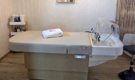 Aux reflets du miroir- Head Spa  : Coiffeur à Foucherans