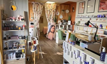 Anastasia Fée Main : Manucure à Clermont-Ferrand