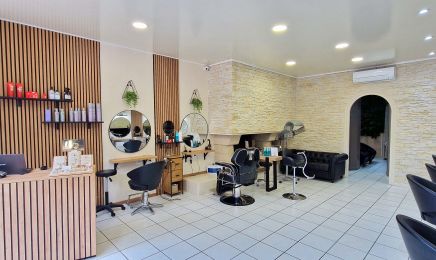 Un Nouvel Hair : Coiffeur à Marines